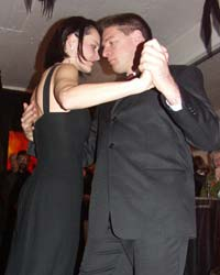 Ausstellung „Feuer – Farbe – Tango“